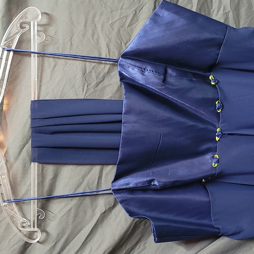 Dress - Picture 2 of 7